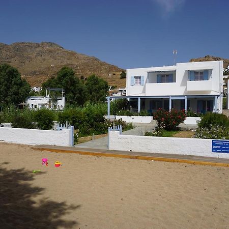 Galazio Seaside Apartments Livadakia Exterior photo