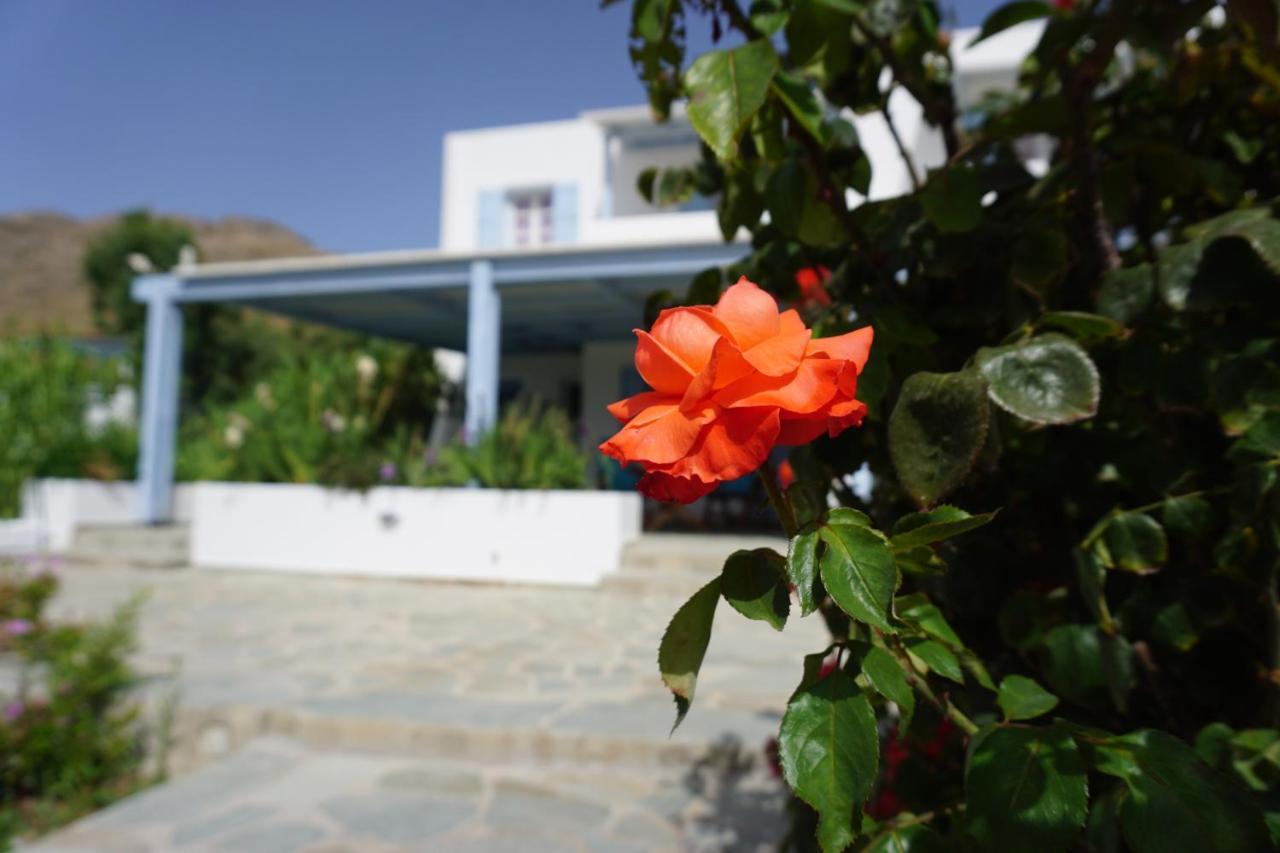 Galazio Seaside Apartments Livadakia Exterior photo
